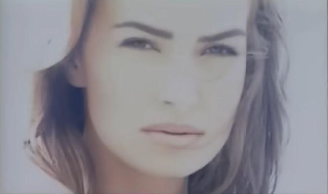 Agnieszka Maciąg w teledyskach De Mono