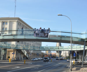 Dzień Bez Futra w Rzeszowie. Aktywiści wywiesili baner na ogrągłej kładce