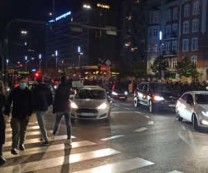 Protest kobiet w Katowicach. Ponad 20 tysięcy osób demonstrowało na rynku i katowickich ulicach. Takich tłumów Katowice jeszcze nie widziały [ZDJĘCIA, WIDEO]