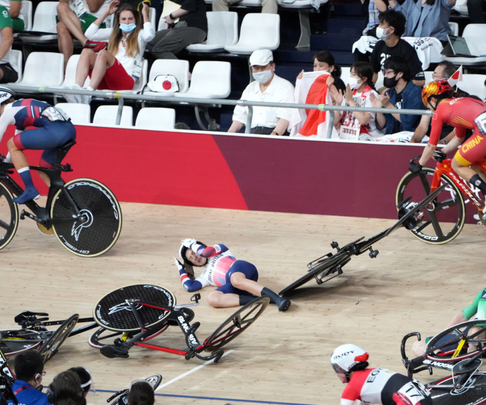 Kraksa w omnium