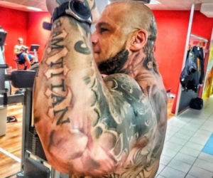 Popek dał prowadzić córce auto