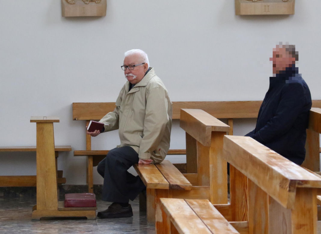 Lech Wałęsa na niedzielnej mszy