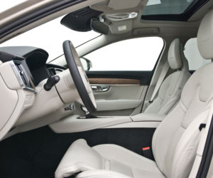 Volvo S90 D4