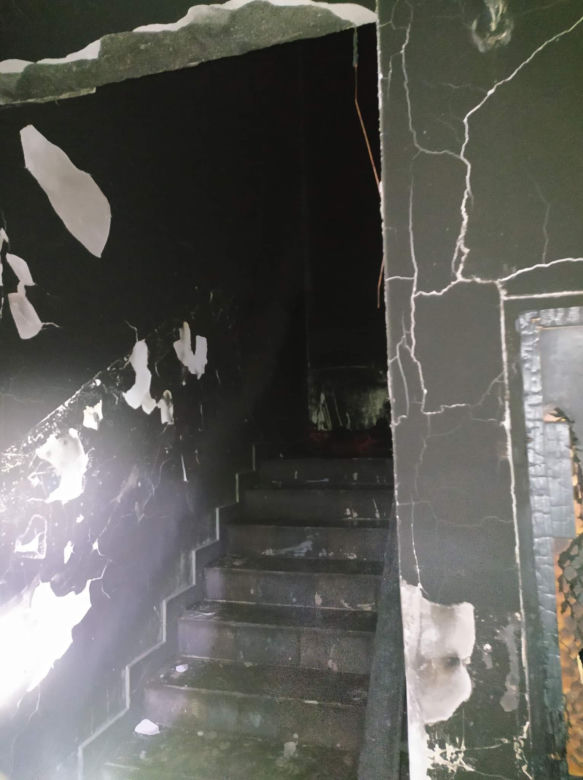 Ciechanów. Dwie osoby nie żyją, 17-latek poparzony! Koszmarny pożar mieszkania przy Komunalnej [ZDJĘCIA]