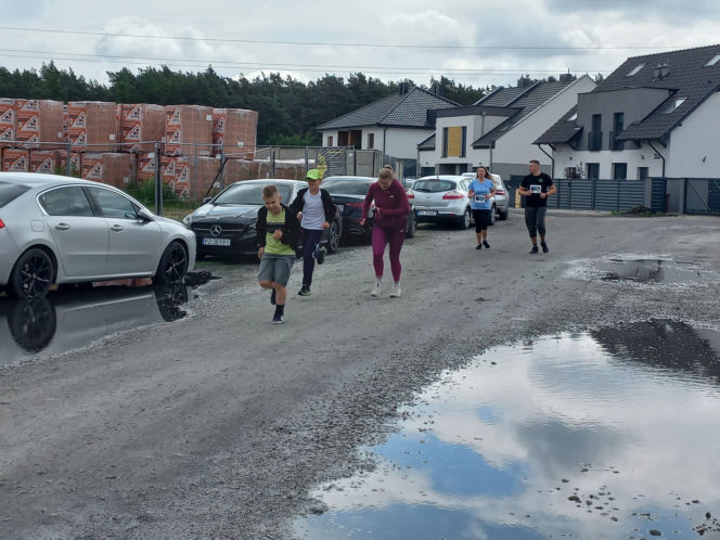 Trwa Ultramaraton Wsparcia i piknik rodzinny w Lesznie