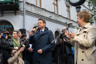 WYBORY 2020. Trzaskowski o podatku dla najbogatszych. Jasna deklaracja [WYWIAD]