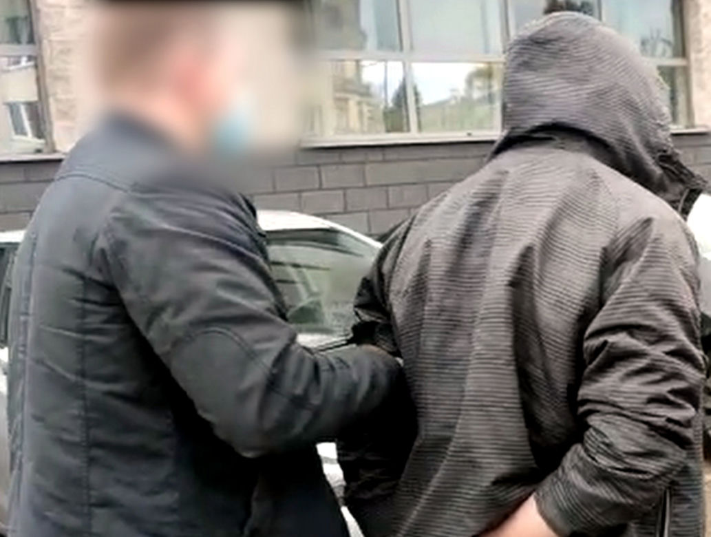 Policja rozbiła magazyn narkotykowy na Gocławiu