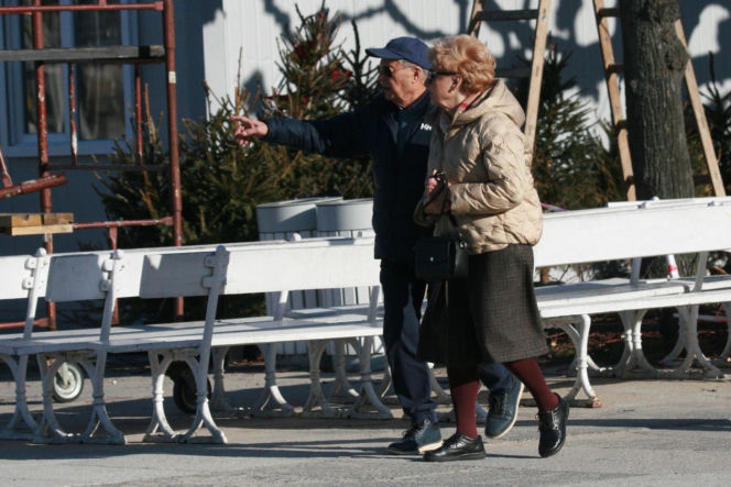 Stefan Friedmann z żoną na spacerze