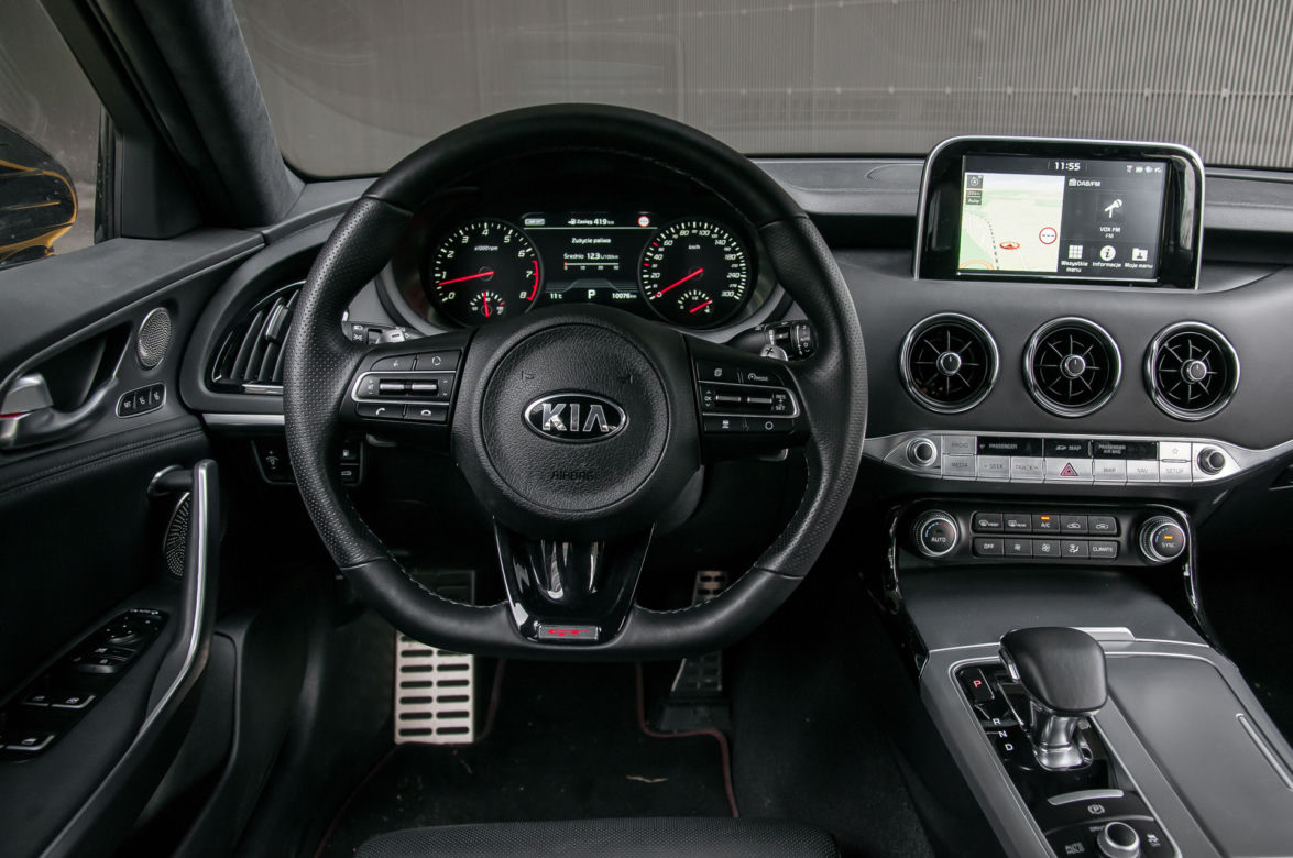 Kia Stinger GT 3.3 V6 T-GDI 366 KM 8AT AWD