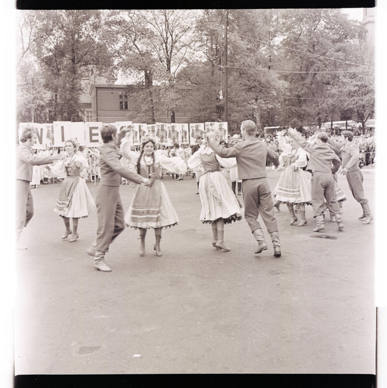 Winobranie w Zielonej Górze w latach 1963-1973. Oto jak bawiono się podczas największego Święta Wina w Polsce