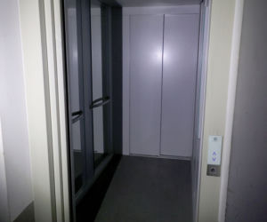 Dramat lokatorów. Nie mogą wrócić do siebie, ich mieszkania niszczeją