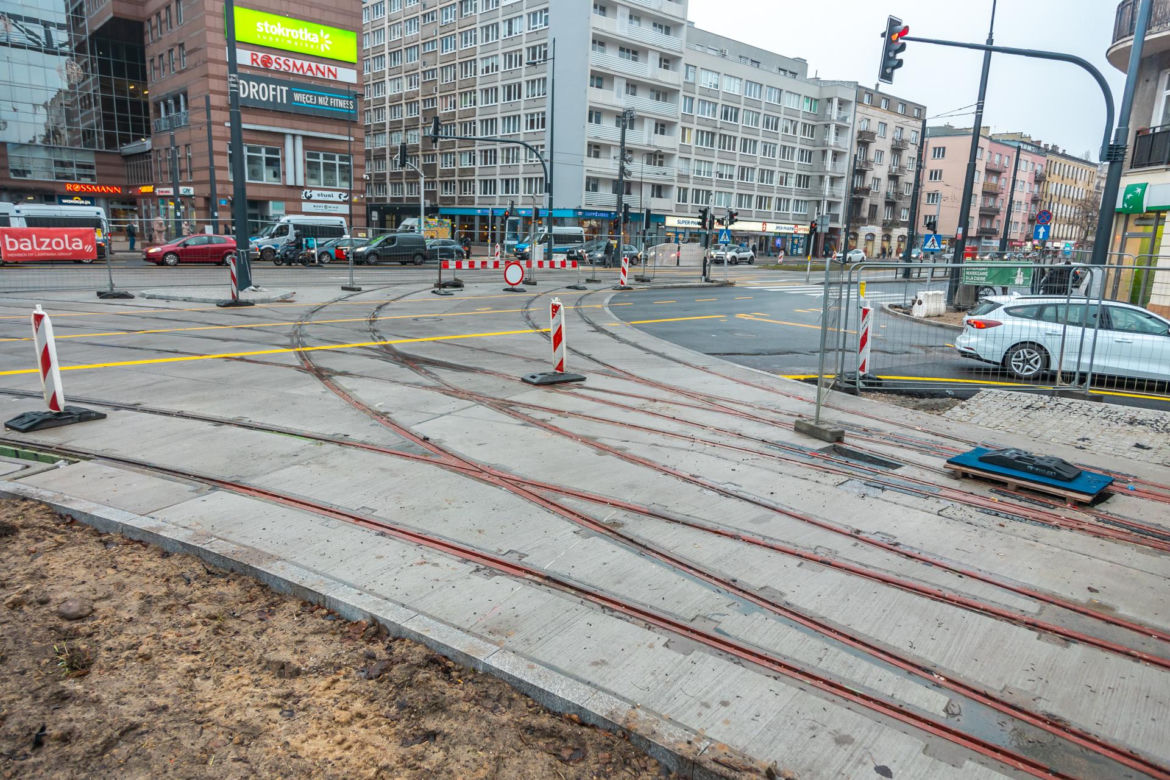 Budowa tramwaju na Rakowieckiej w Warszawie w styczniu 2025 r.