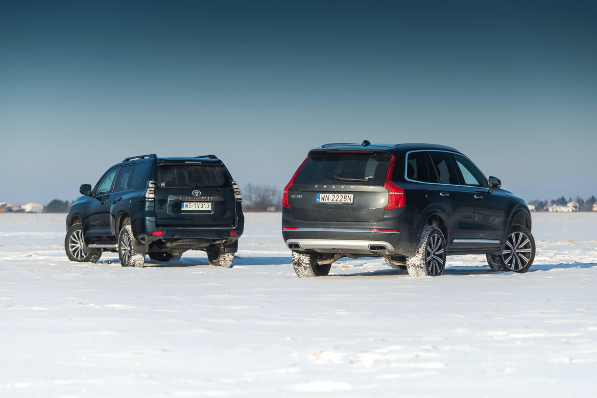 Volvo XC90 B5 AWD 8AT Inscription vs. Toyota Land Cruiser 2.8 D-4D AWD 6AT Executive