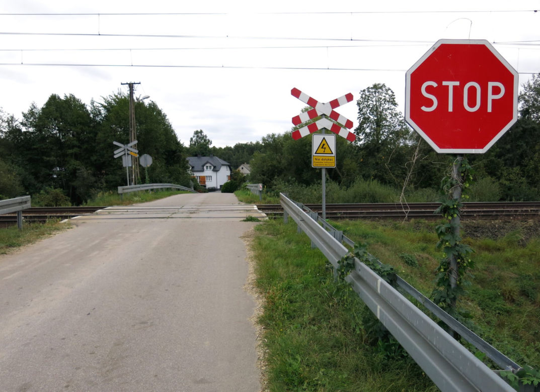 Życie ich rozłączyło, połączyła śmierć - Rzucili się pod pociąg, bo nie mogli być razem?