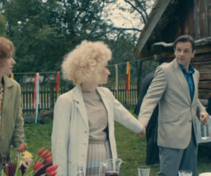 Stulecie Winnych 4, odc. 49. Kasia (Weronika Humaj), Mania (Magdalena Walach), Julian Czerwiec (Jacek Knap)