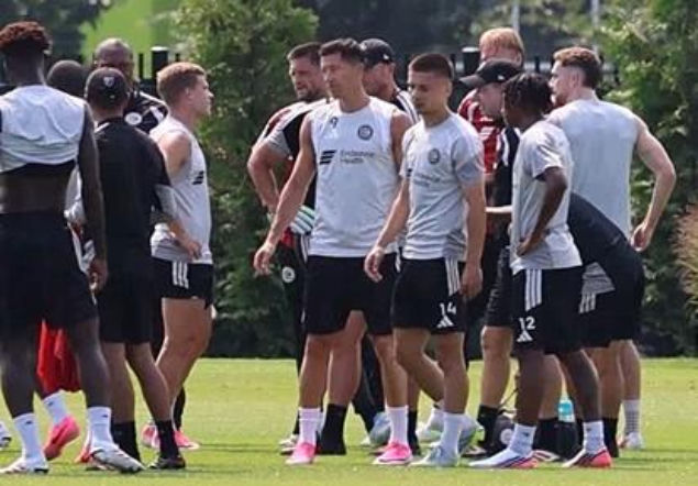 Robert Lewandowski już po pierwszym treningu z Chicago Fire. Kiedy debiut Polaka w MLS?