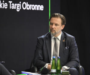 Warszawskie Targi Obronne. Scena Biała Rozmowa kontrolowana? Łączność cywilna i wojskowa a zagrożenia hybrydowe