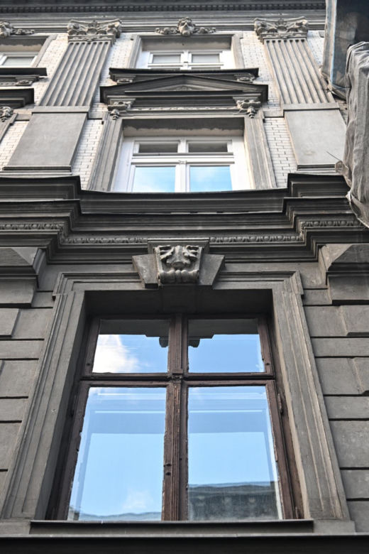 Zabytkowa kamienica przy ul. Wilczej 32