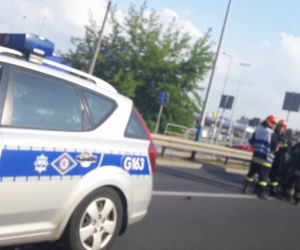 Kraków: Groźny wypadek na ul. Jasnogórskiej! Dachował samochód osobowy [ZDJĘCIA]
