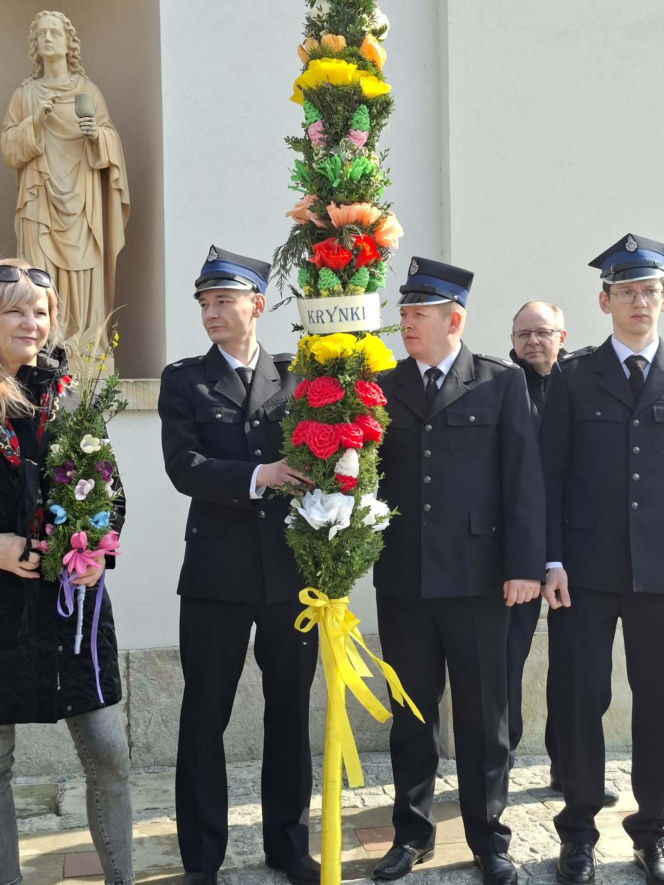 Niedziela Palmowa 2026 w gminie Brody. Barwna procesja i rekordowe palmy w Krynkach