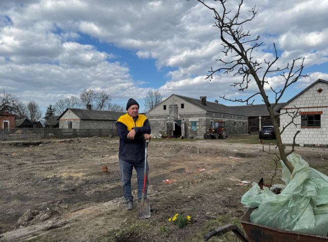 Odbudowa domu w Wyrykach Woli pod Włodawą