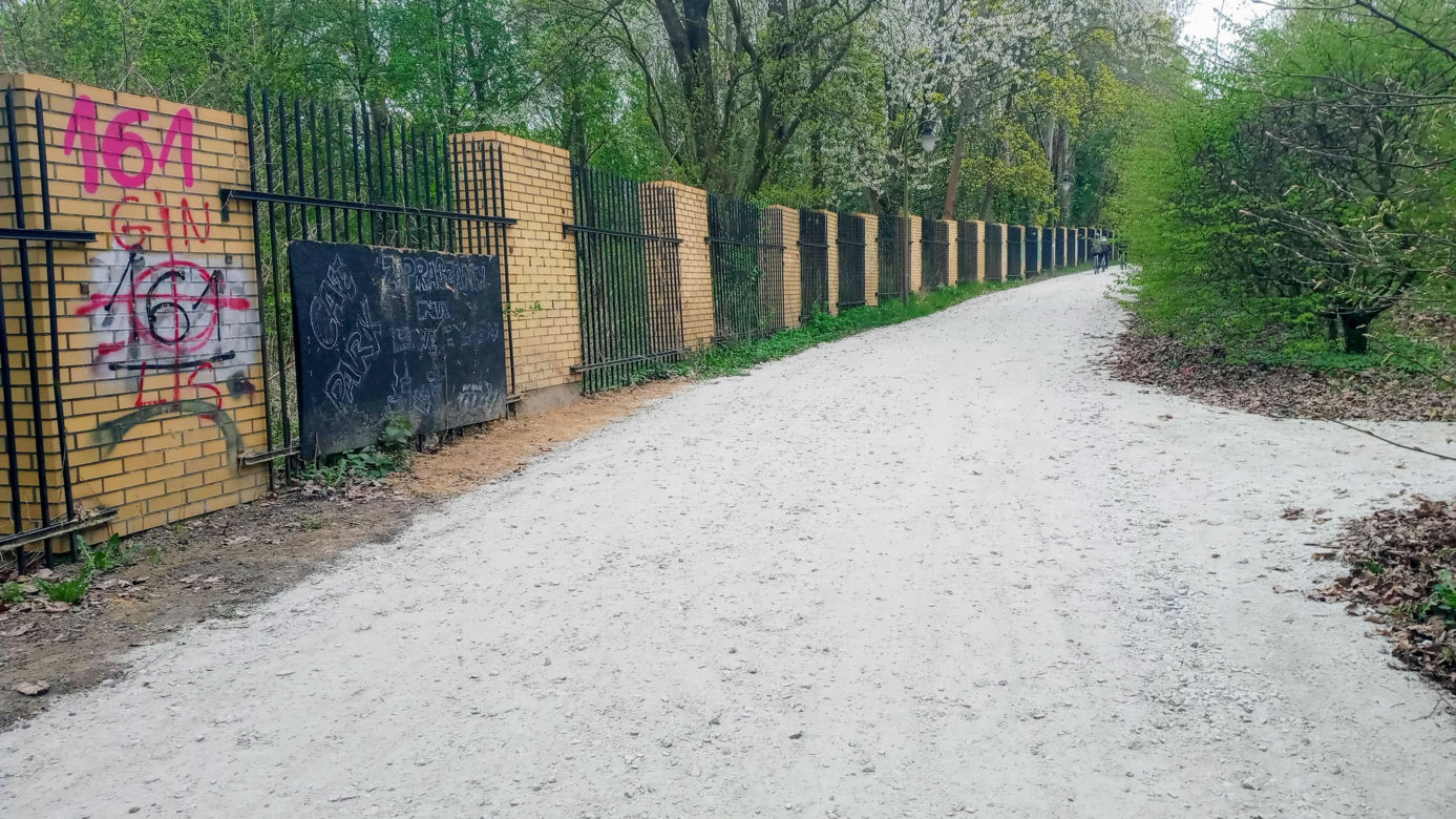 Aleja Fałata otwarta dla spacerowiczów