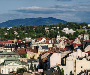 To jedno z najstarszych miast na Śląsku. Jest stolicą historycznej krainy