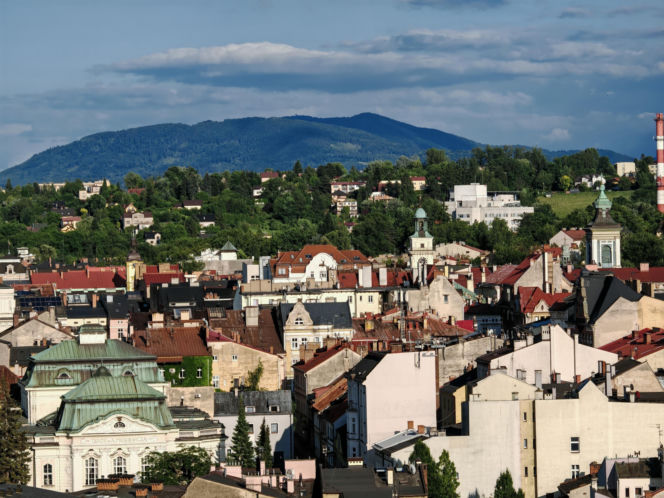 To jedno z najstarszych miast na Śląsku. Jest stolicą historycznej krainy