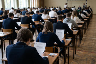 Matura rozszerzona angielski 2026. Jak napisać list formalny? Przykłady, zwroty