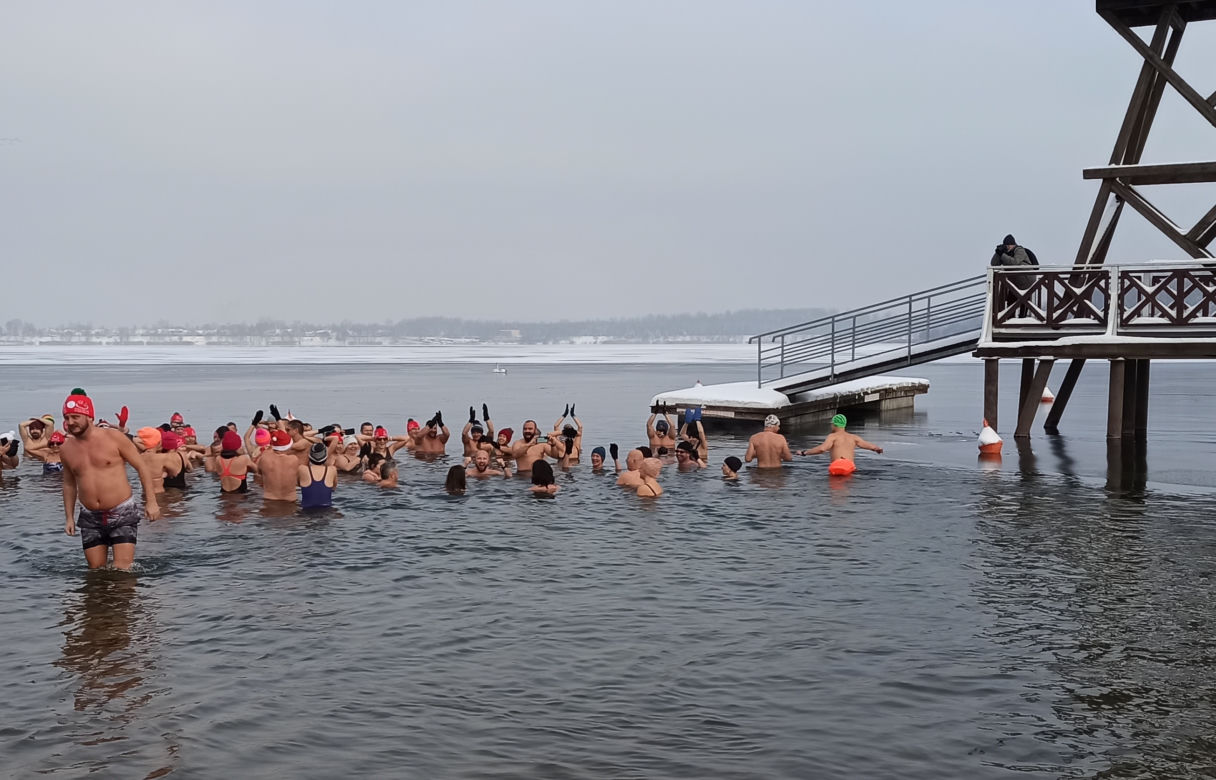 Pogoria morsuje w Dąbrowie Górniczej w mroźną niedzielę