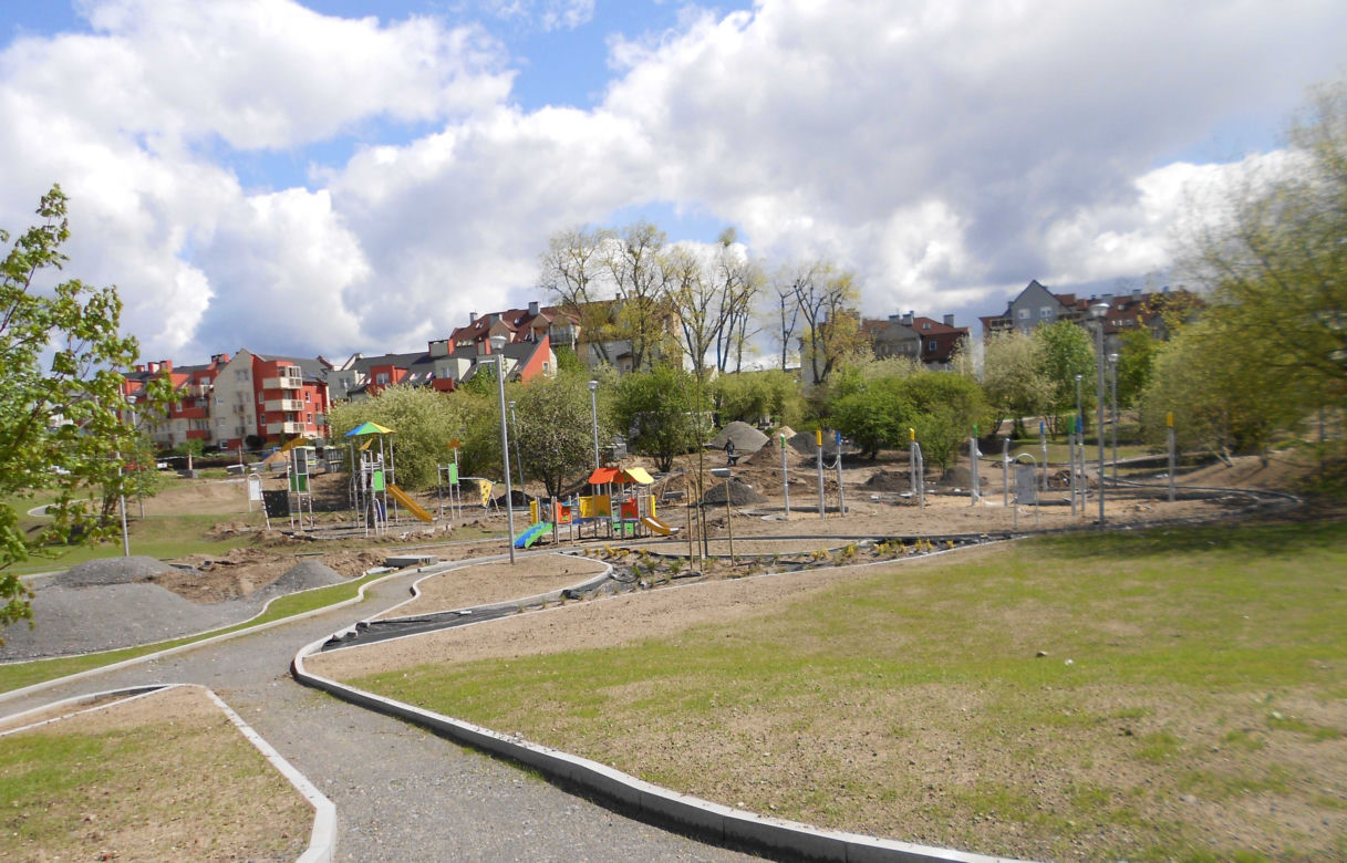 Park Majowe przed końcem budowy