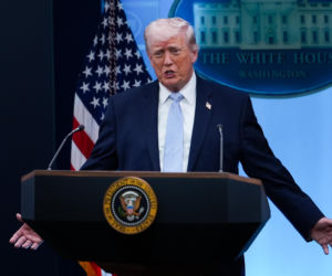 USA większym zagrożeniem niż Chiny? Ameryka pod rządami Trumpa postrzegana negatywnie