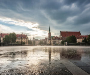 Wrocław zalany deszczem. Czy to koniec zimy w ponurych barwach 24.02.2026?