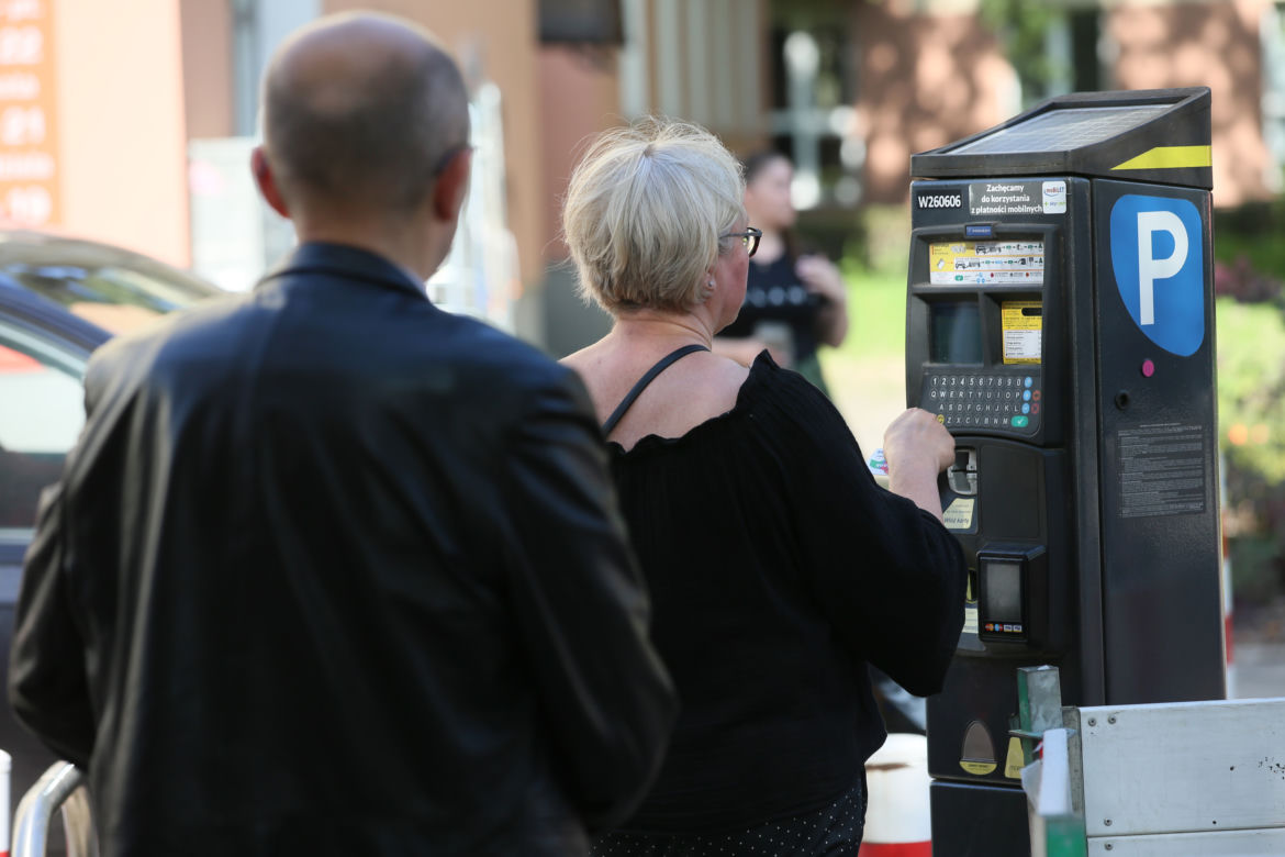 Nie ma parkometrów a sypią się mandaty