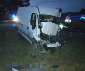 Bajtkowo. Tragiczny wypadek na przejeździe kolejowym. Nie żyje kierowca busa [ZDJĘCIA]