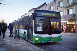 To jest ogromna pomoc. Mobilna ogrzewalnia w Białymstoku. Można się ogrzać i napić herbaty