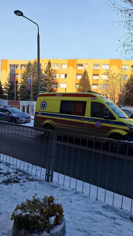 Atak nożownika w szkole na Targówku. Uczeń dźgnął ucznia w policzek 