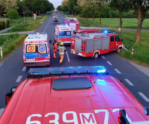 Kożuszki-Kolonia. Jeden 18-latek nie żyje, dwóch zostało rannych! ZDJĘCIA z koszmarnego wypadku bmw na DK nr 92