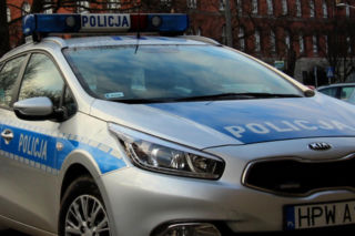 Policja wie, kto zaatakował taksówkarza w Krakowie. Trwają poszukiwania nożownika