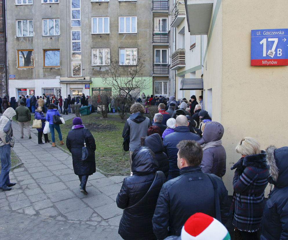 Tlusty Czwartek w Warszawie kolejka