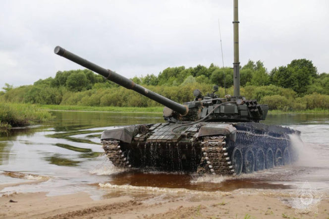 Białoruś prezentuje zmodernizowane czołg T-72BM2