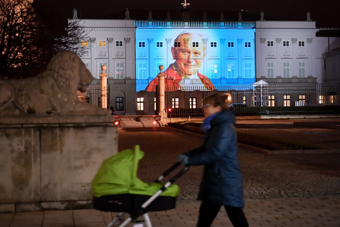 Wizerunek Jana Pawła II na Pałacu Prezydenckim