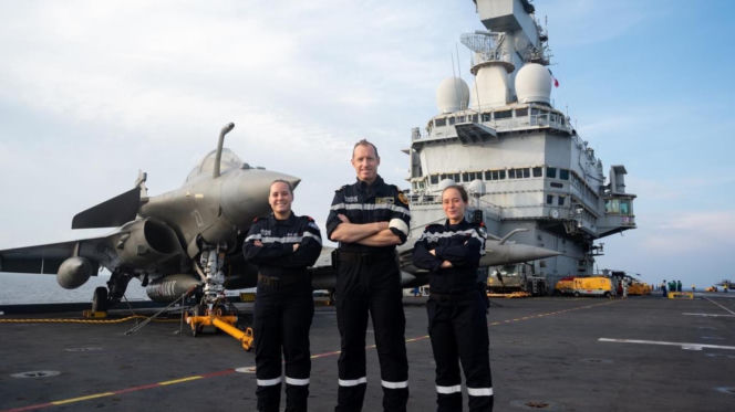 Francuski lotniskowiec na Bałtyku. Historyczne wejście „Charles de Gaulle" do Malmö