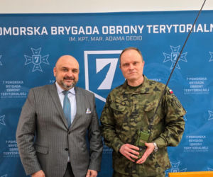 Radiostacje 3501 dla pomorskich Terytorialsów. Nowy sprzęt łączności od Radmor