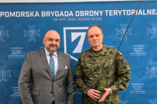 Radiostacje 3501 dla pomorskich Terytorialsów. Nowy sprzęt łączności od Radmor