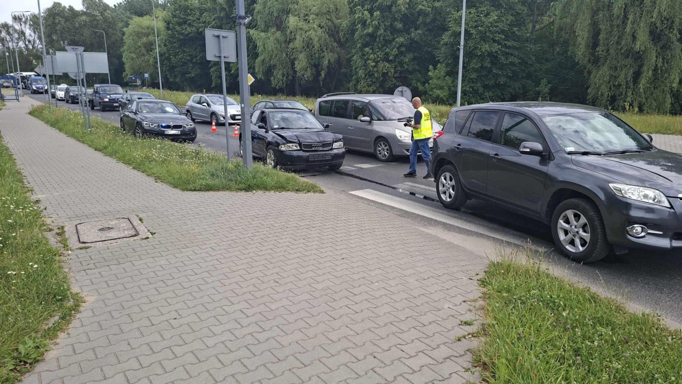 Wypadek u zbiegu ulic Radomskiej i Kaczyńskiej