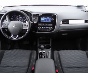 Mitsubishi Outlander 2.2 DID 6AT 4WD Intense Plus