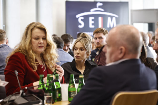 Niebywałe, do czego poseł PiS porównał strzelanie petardami. Doda aż złapała się za głowę! Szok