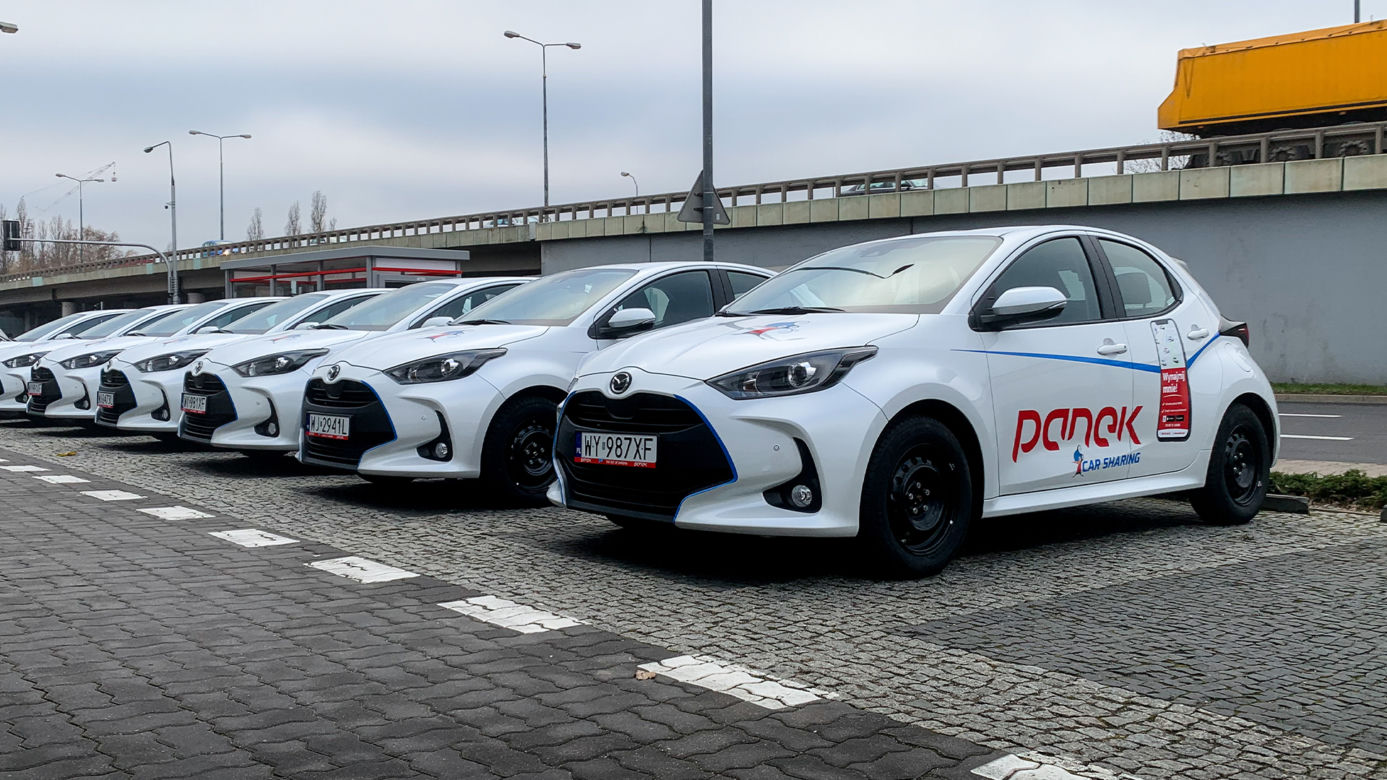Hybrydowe Mazdy 2 we flocie Panek Carsharing