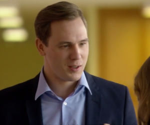O mnie się nie martw 2 odcinek 11. Marcin Kaszuba (Stefan Pawłowski), Iga Małecka (Joanna Kulig)